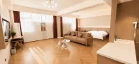 Super 8 Select Hotel - موقف سيارات