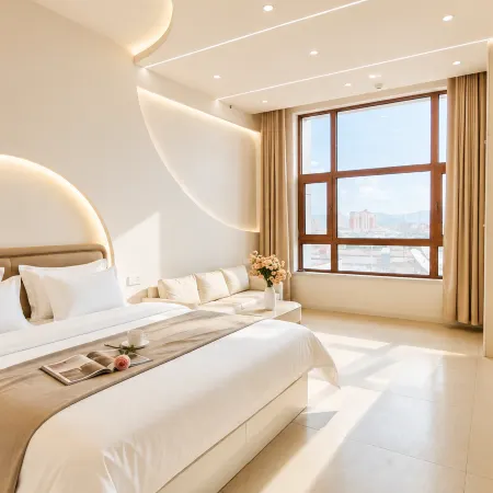 Yueshanju Homestay (Baicheng Railway Station Fortune Plaza)