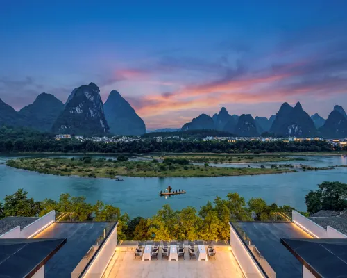 （BO·HUI Hotel （Yangshuo West Street& Lijiang River) Hotels near Yellow Cloth Reflection