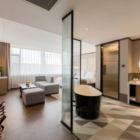 Jiabaili Hotel (Xianhe Park Wantong Fortune Center)