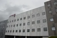 Moxy Niseko Village - parking
