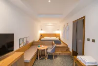 May's House Hotels in Qingzhen