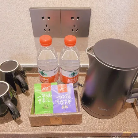 Polysheron International Hotel (Mengzhou) Hotels in Mengzhou