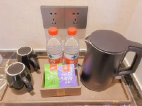 폴리셰론 인터내셔널 호텔 (멍저우)