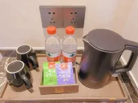 Polysheron International Hotel (Mengzhou) Hotels in Mengzhou
