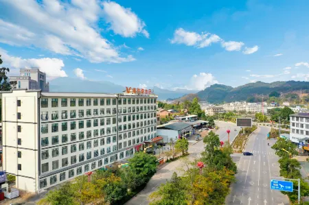 Vienna Hotel (Jingdong Bus Terminal)