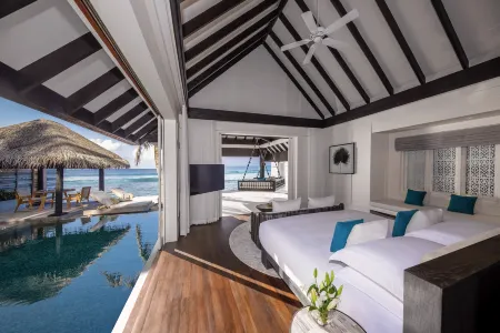 Naladhu Private Island Maldives Отели рядом с достопримечательностью «Анантара Дхигу Мальдивы Resort»