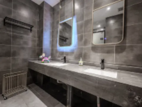 Meisu • Flower Hot Spring Hotel (Wuhu Pedestrian Street Binjiang Branch) Hotels in Wuhu