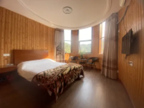 Yancangshan Farmhouse