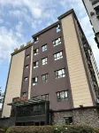 Yiju Hotel (Chongqing Huaxi Culture and Sports Center Dajiang Light Rail Station) Hotels near Chongqing Banan Wanda Plaza-B Unit