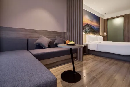 Mercure Xi'an Longshouyuan Daming Palace Hotel Отели рядом со станцией Xi'an North Railway Station