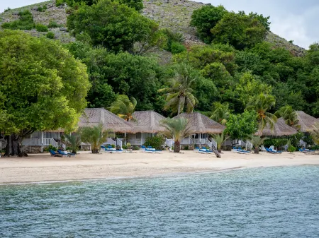 Sudamala Resort, Seraya, Flores Отели в г. Лабуан Баджо