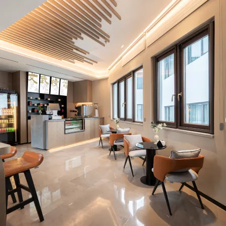 Nanjing Yebo Qinhuai Zunjing College Hotel