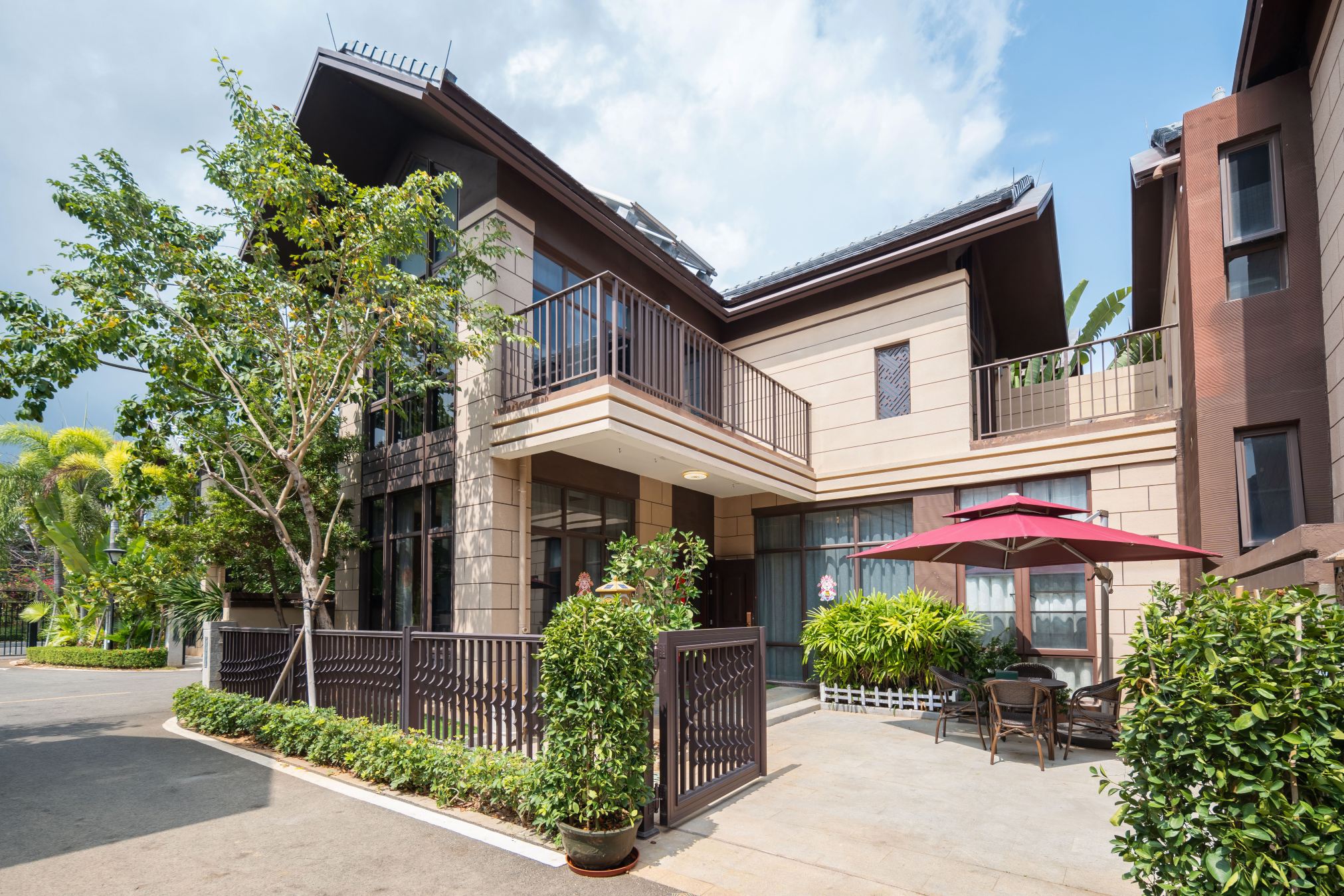 Qinxin Yinyi beach swimming pool villa (Sanya Bay store)