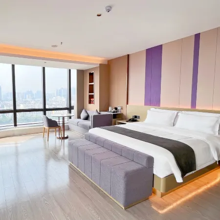 KDworld Hotel (Guigangke World High Speed Rail Station Store)
