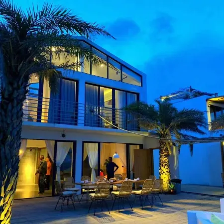May Coastal Bed and Breakfast in Naozhou, Zhanjiang