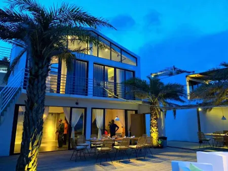 May Coastal Bed and Breakfast in Naozhou, Zhanjiang Отели рядом с достопримечательностью «Naozhou Lighthouse»