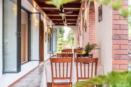 ShanZhong HuaKai Private soup homestay Отели рядом с достопримечательностью «Bailu Limestone Cave Wonder Peak»