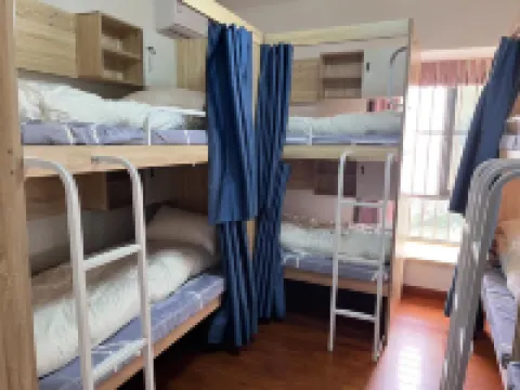 愛與城女生青年旅舍（南寧火車站店）