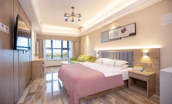 Lakeview Peninsula Hotel (Zhengzhou Longzihu University Town Subway Station)