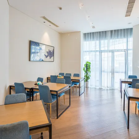 Lichengxuan Hotel (Zhoushan Putuo World Shop)