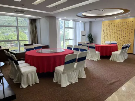 Gao Ke Hotel & Resort Отели рядом с достопримечательностью «Xi'an Mingde Institute of Technology»