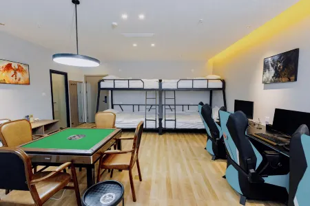 Zuoyou E-sports Hotel Отели рядом с достопримечательностью «Sichuan Vocational College of Science and Technology (Western District)»