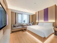 Lavande Hotel (Dazhou Qu County Huanghua Avenue) - parkir