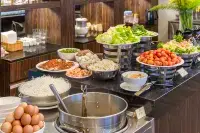 Minh Chien Hotel - พร้อมอาหารเช้า