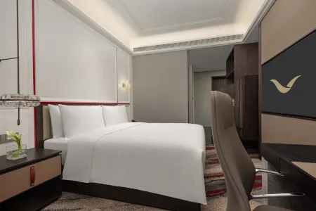 Movenpick by Accor Qingdao Sunmei Отели рядом с достопримечательностью «Tangdao Bay Coastal Park»