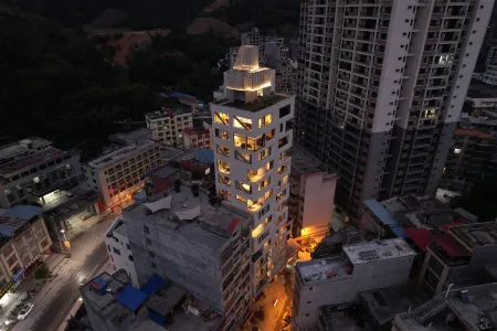 Donglan Joy Warm Residents Stay Отели в г. Дунлань