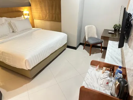 d'primahotel Jemursari Surabaya Отели в г. Сурабая