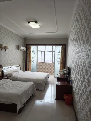 Holiday Hotel