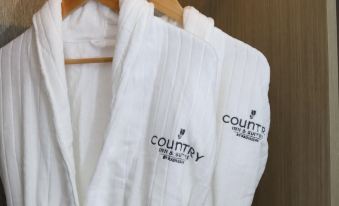 Countutry Inn &Suites  (Tonghua Wanda Plaza)