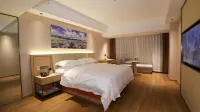 The Cloud  Hotel Hotel dekat Revolutionary Martyr Monument