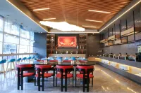 Yiju Life Hotel (Ningbo Dongbu Xincheng International Convention Center)