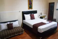 Cunang Hill Hotel & Resort - parking