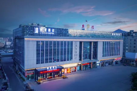 Ligang Hotel (Yuhuan Chumen Passenger Transport Center Commercial Exhibition Center Store) Отели в г. Юйхуань