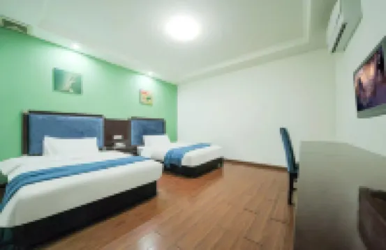 Jinkairui Hotel (Ji'an Railway Station) Hotels near Jinggangshan University