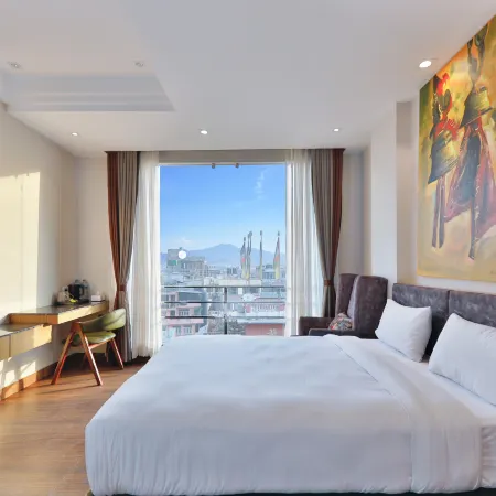 Lakhey Hotel