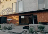 JIZAO   Hotel (Hefei Binhu Convention and Exhibition Center) Отели рядом с достопримечательностью «Анхинская Академия Автомобилей»