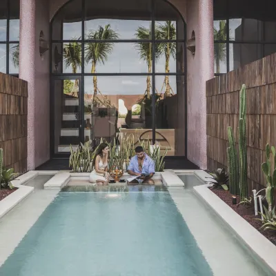 沙努爾海景豪華度假村及水療中心 - Ini VIE Hospitality 登巴薩附近的飯店