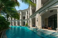 โรงแรมริเยว่วัน เลเจนด์ - ที่มีสระว่ายน้ำ