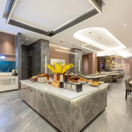 Homeinn Plus Hotel (Shangluo Nanqin River Ecological Park)