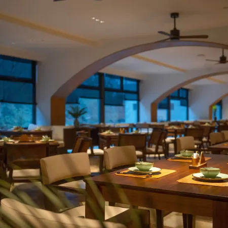 Anlan Daxi Hot Spring Resort Hotel