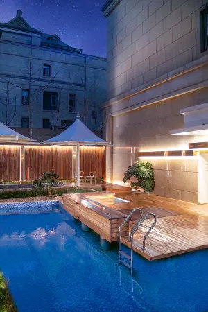 Kunming Jiangye Resort Hotel (Dianchi Grand View Park) Отели рядом с достопримечательностью «Kunming University of Science and Technology Department of Packaging Engineering»