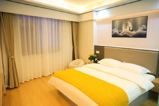 Zhaotong Xiaoqi Hotel (Jinhai Building Materials Home City)