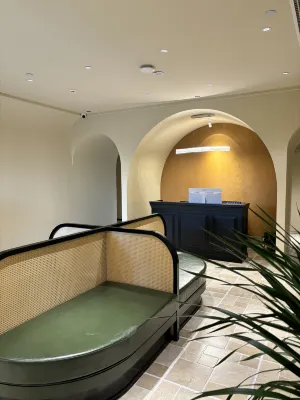 Floral Hotel · Ru Hai Hotel (Weihai International Beach Torch Eighth Street Branch) - 3-Star