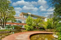Floral Hotel·Hanzhong Yan and Yan Culture Hotel (Tianhan Wetland Park Branch) Hotels in Hanzhong