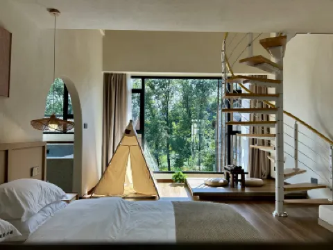 韓屋·井韻丨山澗竹林 · 新中式秘湯古風美宿（上裏古鎮） 上里古鎮周辺のホテル